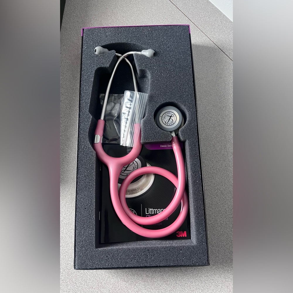 3M  Littmann Classic Monitoring Stethoscope 
Bubblegum Pink | RN Nurse | Medical